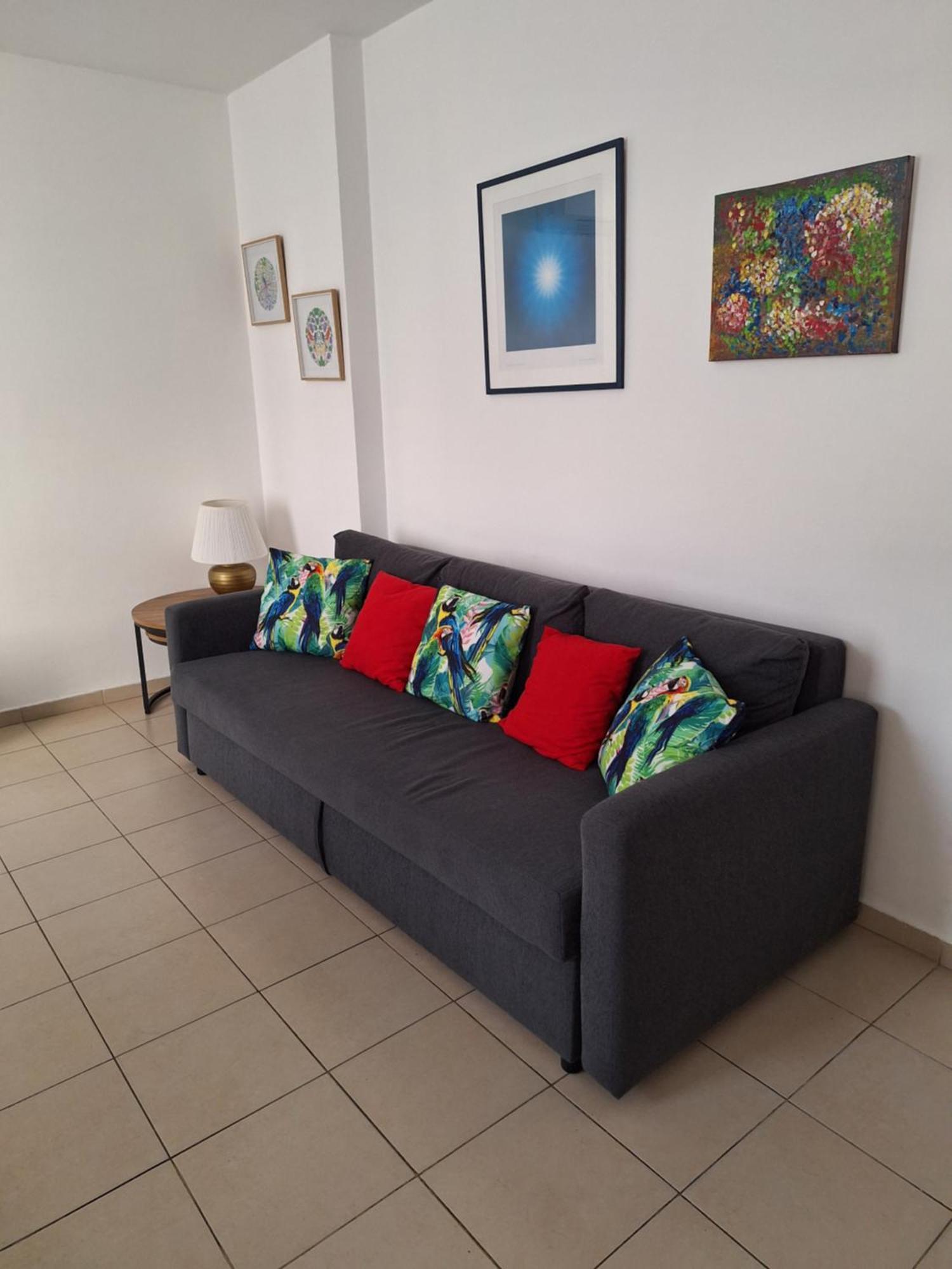Amazing Apartment For 3 Guests Steps From The Beach Нетания Экстерьер фото