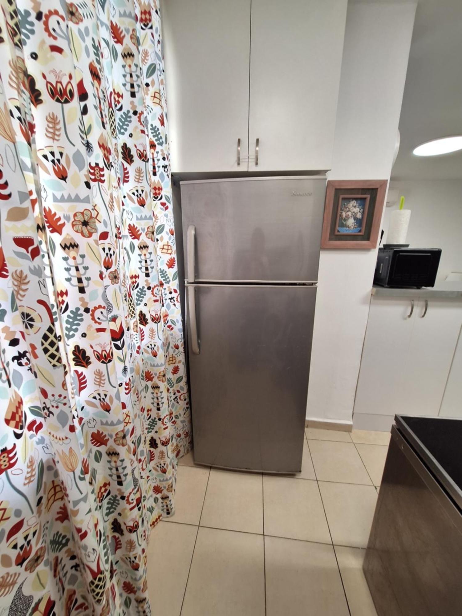 Amazing Apartment For 3 Guests Steps From The Beach Нетания Экстерьер фото