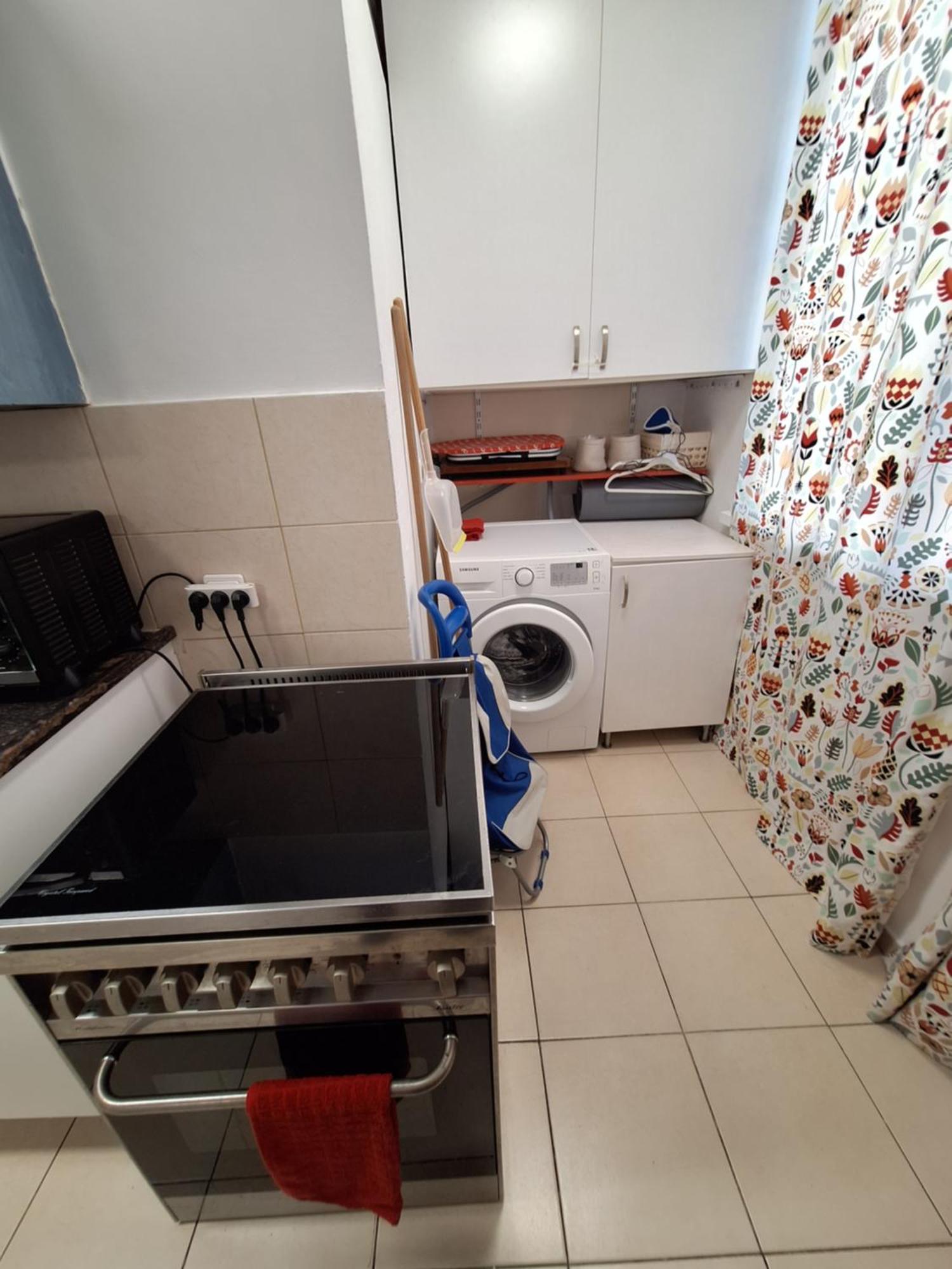Amazing Apartment For 3 Guests Steps From The Beach Нетания Экстерьер фото
