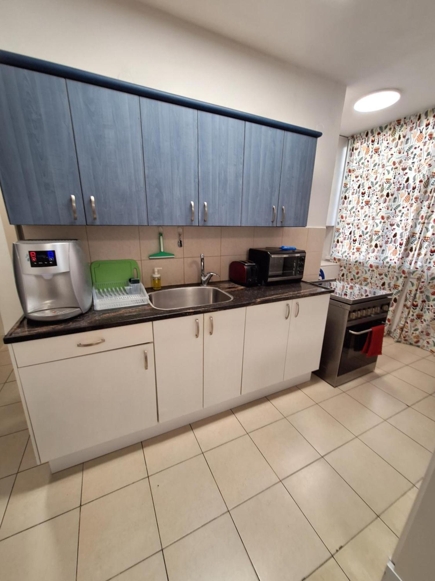 Amazing Apartment For 3 Guests Steps From The Beach Нетания Экстерьер фото